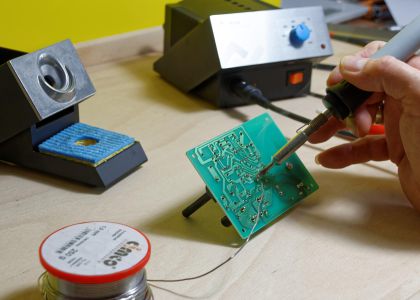pixabay.com: bru-no-soldering-1038522_1920
